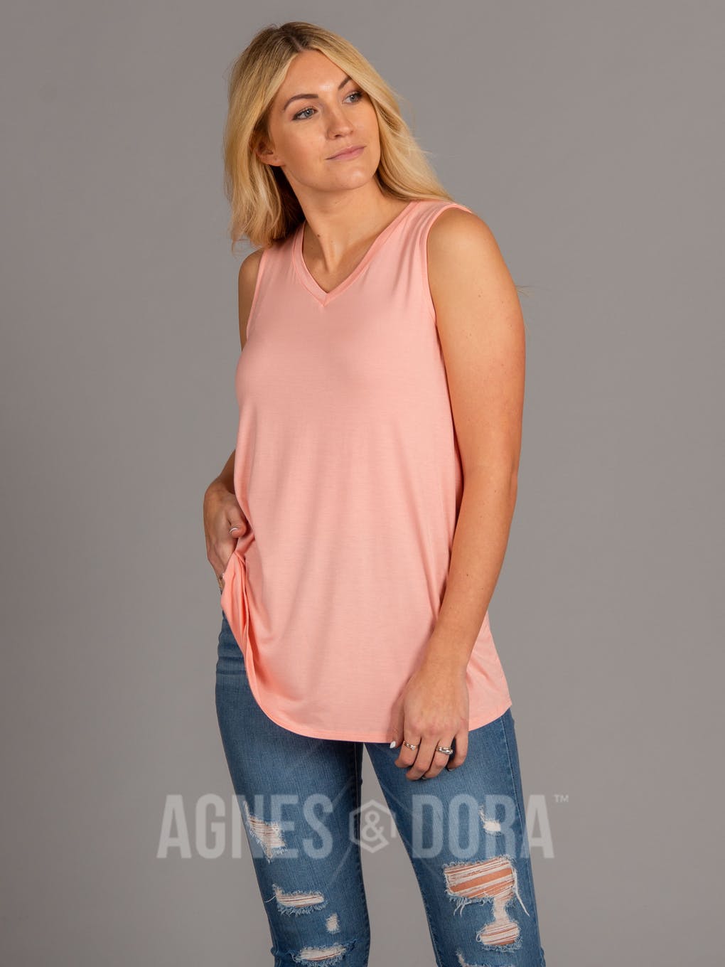 Essential Tank V-Neck Peach