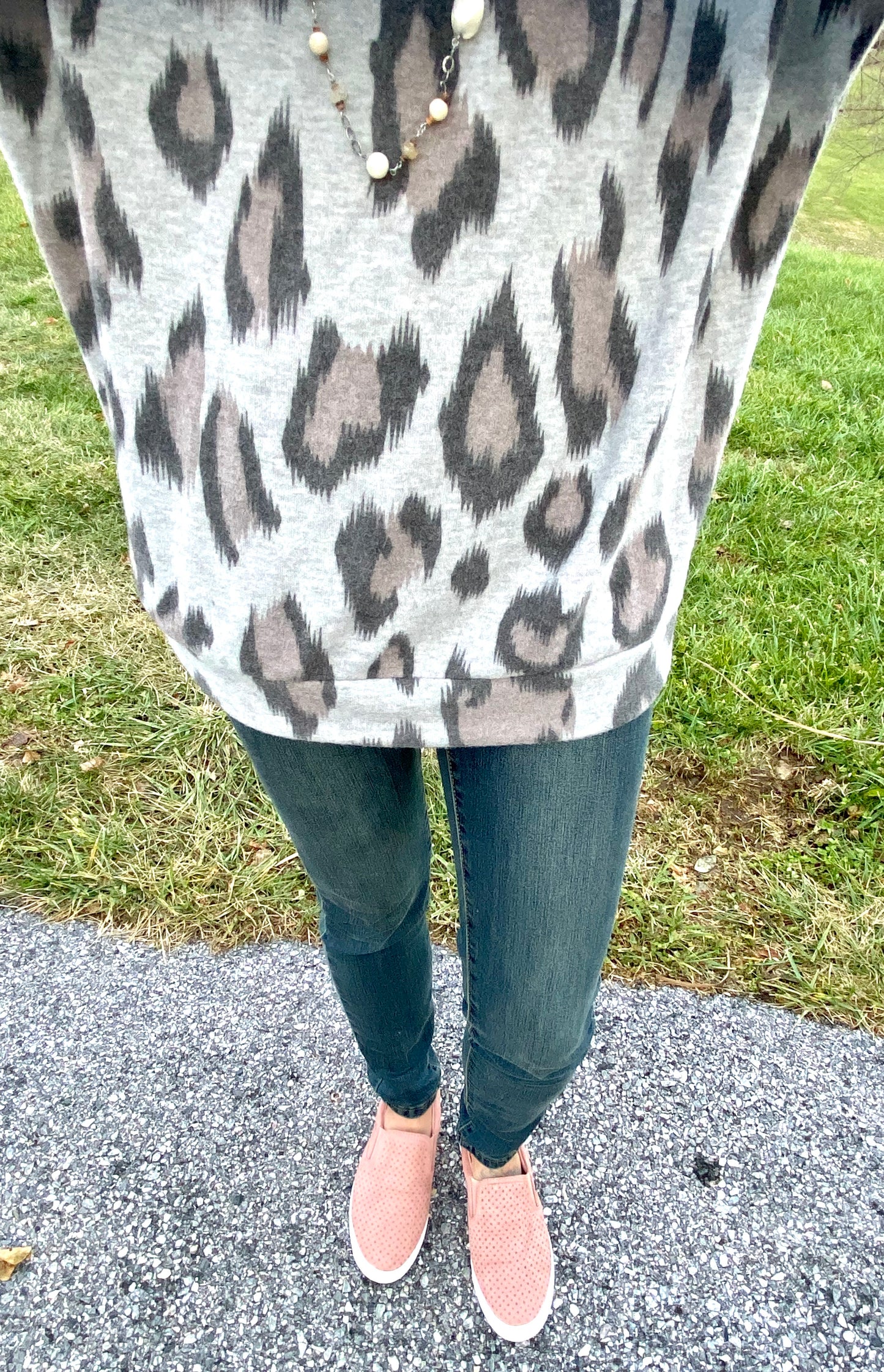 Leopard V NECK CASHMERE FEEL LONG SLEEVE TOP