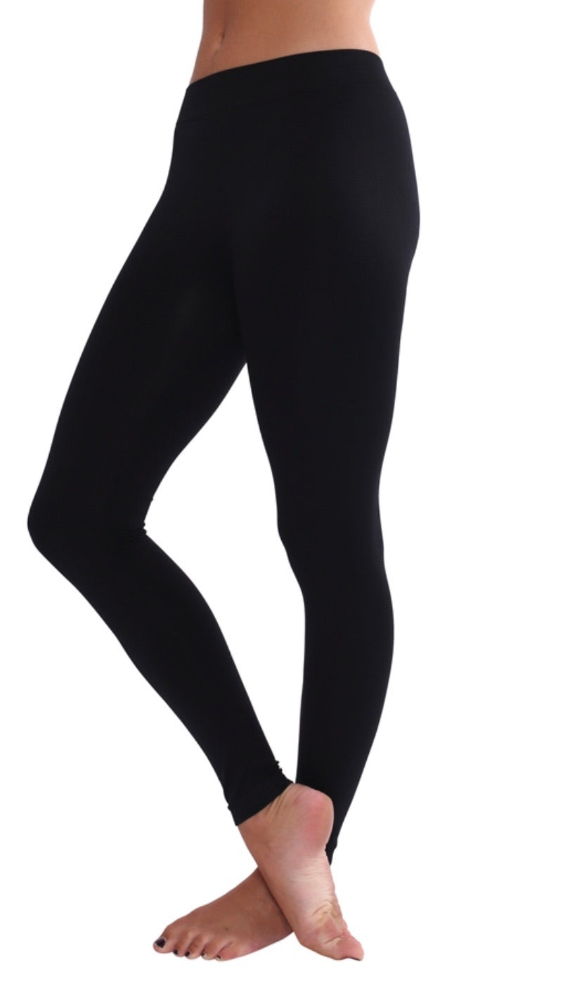 Soft Seamless Black Leggings One Size AND Plus!!
