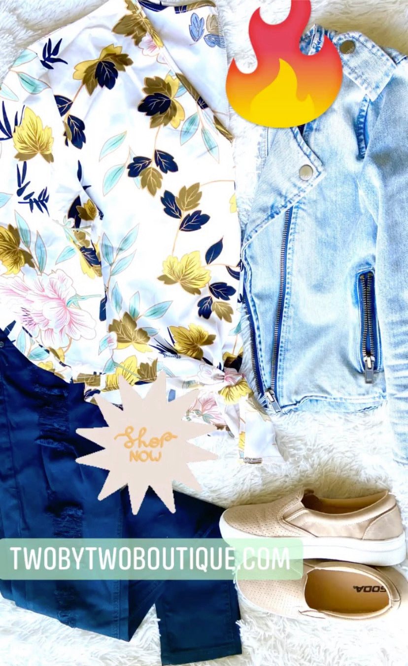 Floral Front Knot Vacation Top