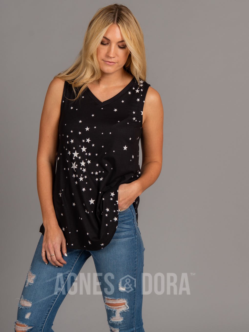 Essential Tank - V-Neck Black Stars