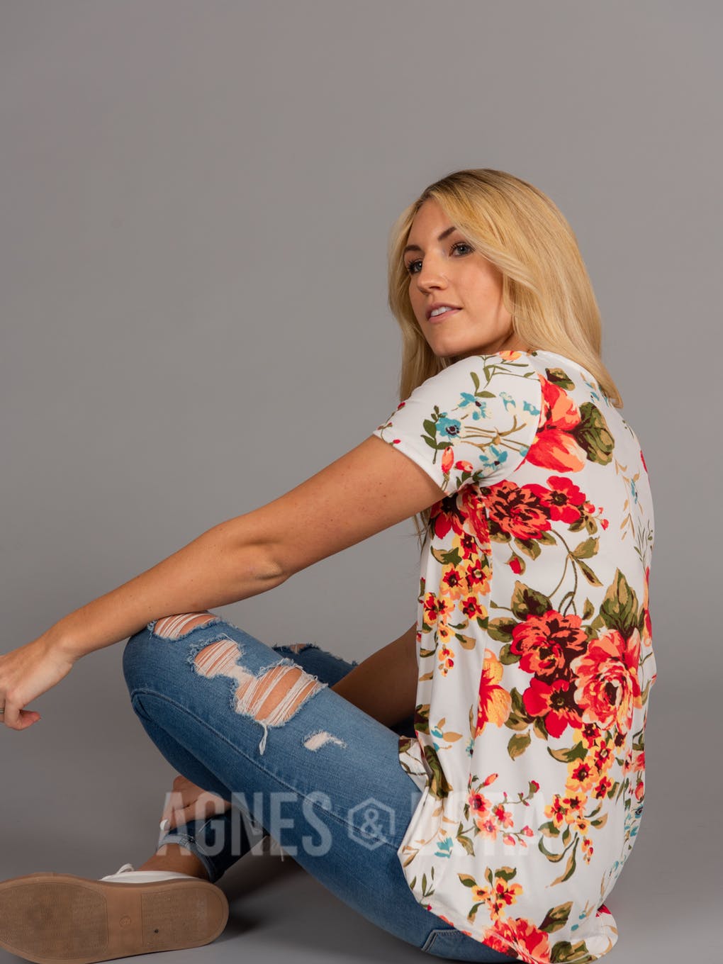 Everyday Tee - Scoop Neck Coral Floral