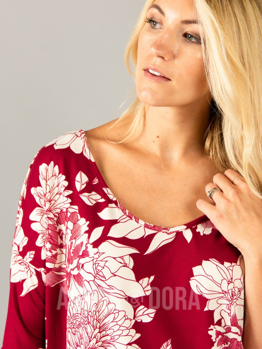 Urban Pullover Double V-Neck Magenta Ivory Floral