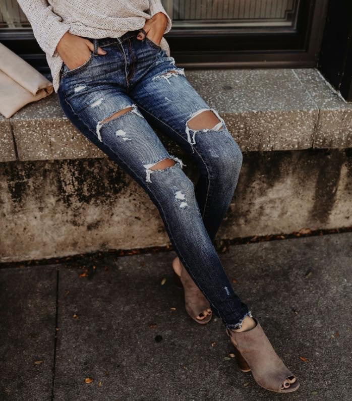 KanCan Dark Wash Distressed Jeans