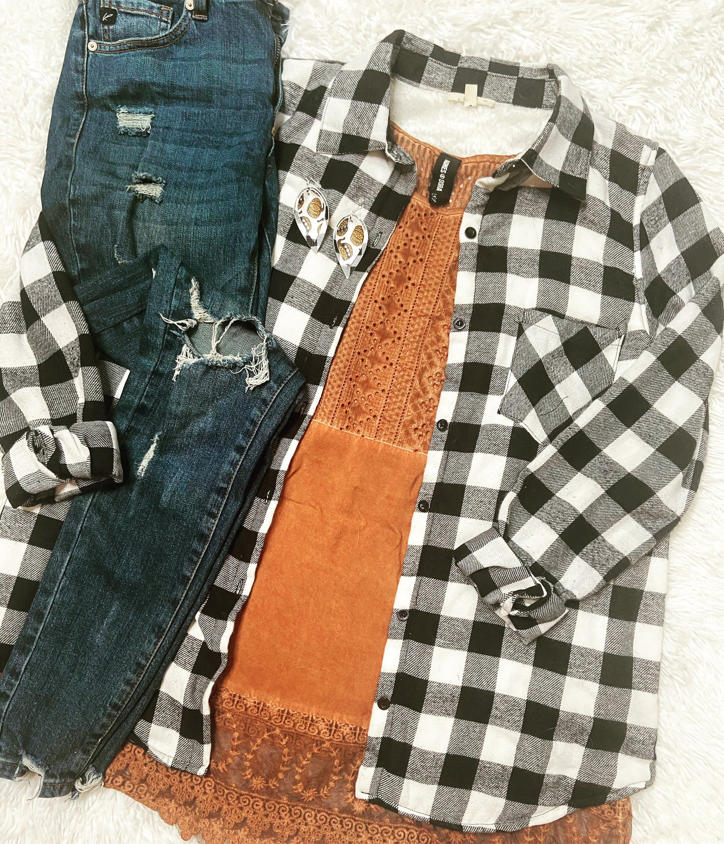 BLACK & WHITE PLAID FLEECE LINED FLANNEL SHIRT TOP
